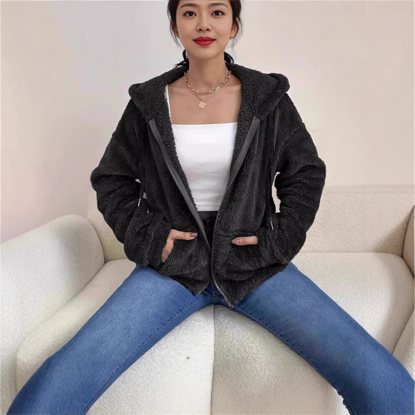 Casual Cozy Loose-fitting Hoodie With A Hood Zipper And Plush Pockets